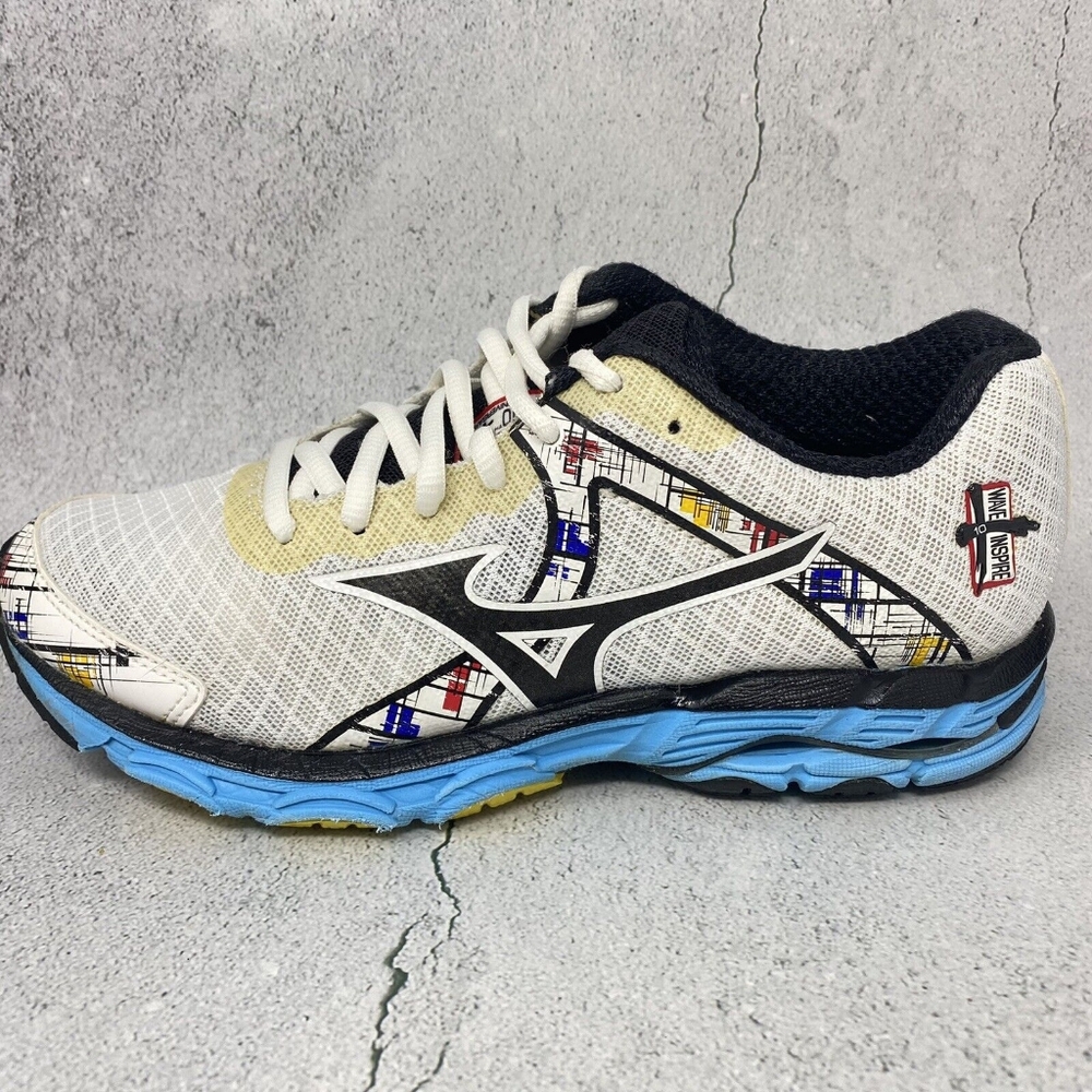 Mizuno 10th anniversary wave sneakers